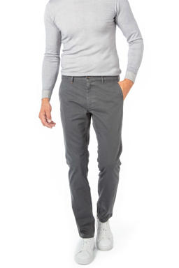 Stylingtipps Beschreibungsbild von BOSS Orange Hose Chino 50494351/022