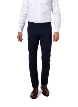 Stylingtipps Beschreibungsbild von BOSS Black Hose Delaware 50500729/404