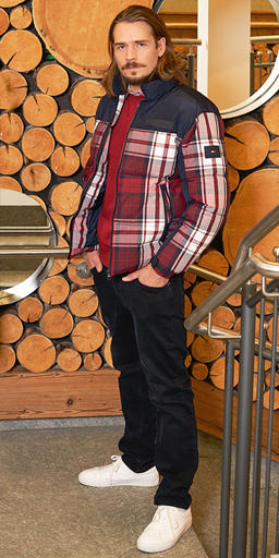 Stylingtipps Beschreibungsbild von Streetstyle in Karo, Komplett-Outfit