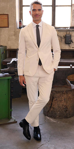 Stylingtipps Beschreibungsbild von Schwarz-Weiß-Look, Komplett-Outfit