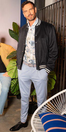 Stylingtipps Beschreibungsbild von Casual Business mit College-Jacke, Komplett-Outfit