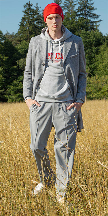 Monochrom mit Message, Komplett-Outfit
