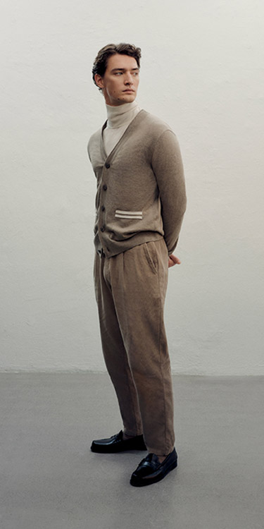 Feiner Strick mit klarer Linie, Komplett-Outfit