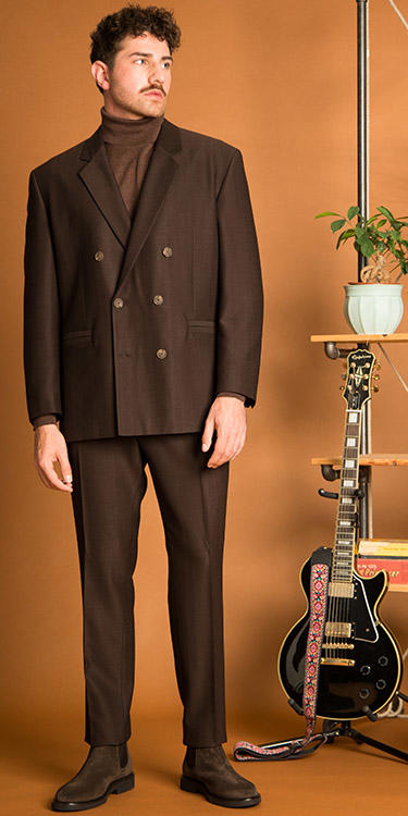 Monochrom & markant, Komplett-Outfit Image 0