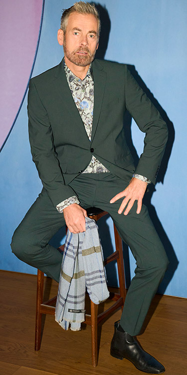 Modernes Suiting trifft Muster, Komplett-Outfit