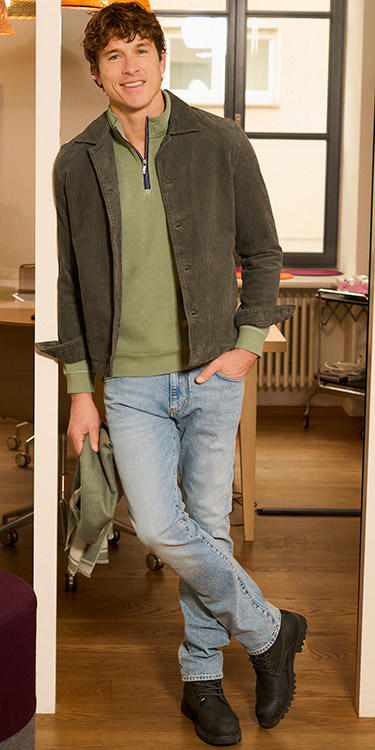 Cordovershirt trifft Denim, Komplett-Outfit Image 0