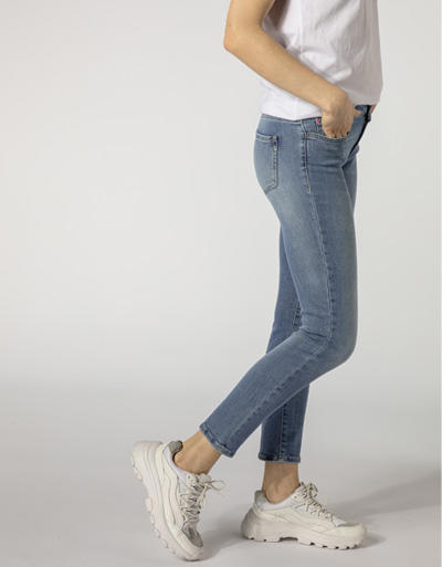 Replay Damen Jeans Faaby WA429.000.69D 885/010 Image 4