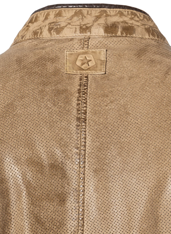 ✨未使用に近い✨PRADA キーケースキーホルダーサフィアーノレザー刻印