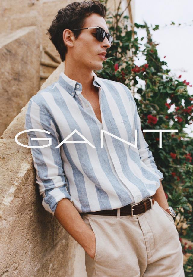 GANT: Ein Modell im gestreiften Hemd präsentiert den authentischen East Coast Lifestyle
