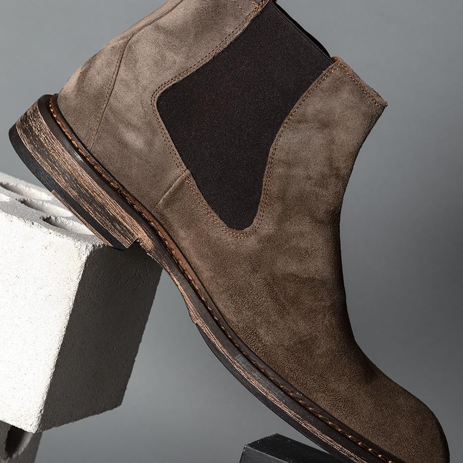 Taupe farbene Chelsea Boots aus Wildleder