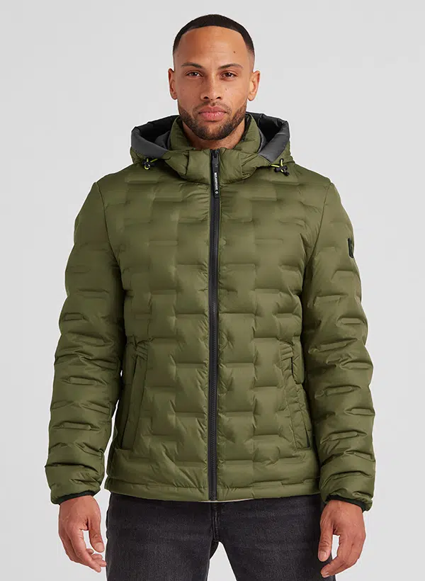 Olivegrüne Steppjacke mit Kapuze, Reißverschluss, lässig getragen