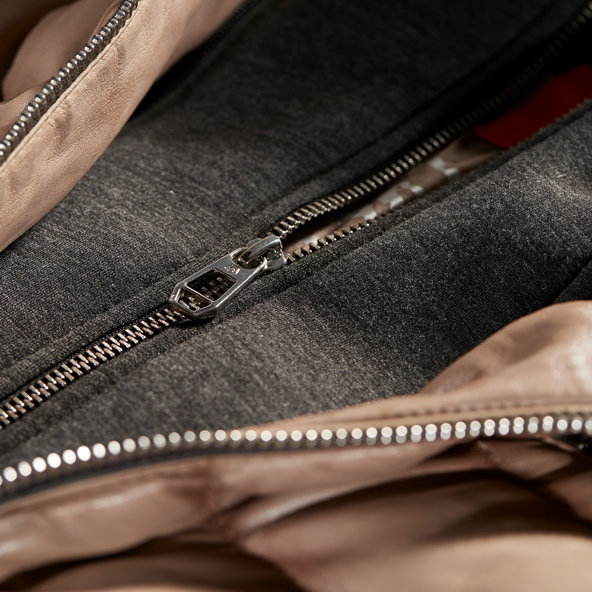 Eine Nahaufnahme einer Jacke