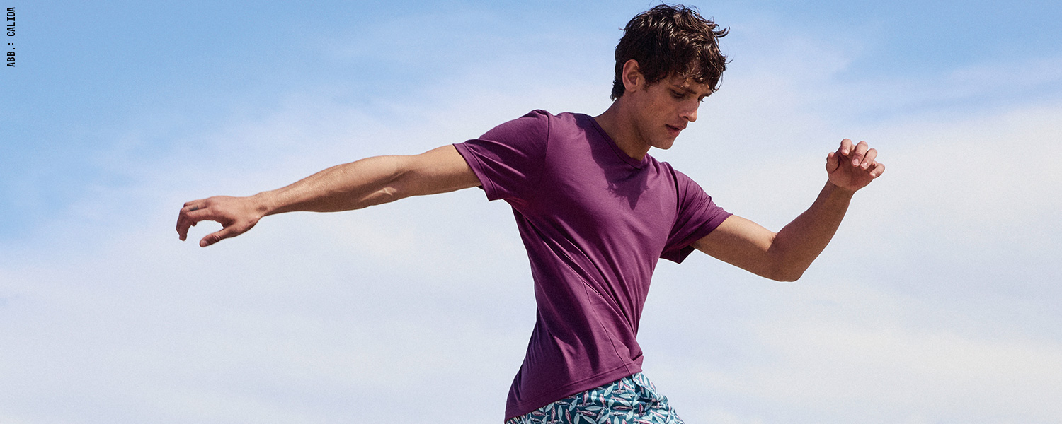 Funktionelles T-Shirt – atmungsaktiv und perfekt für aktive Tage.