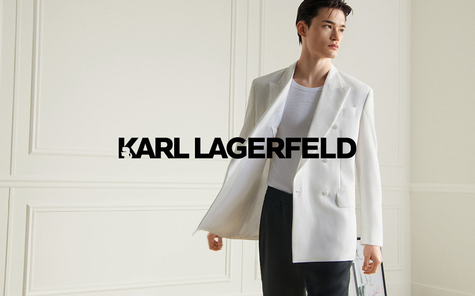 Weißes Sakko für Herren, elegant getragen über schlichtem T-Shirt, stilvoller Büro-Look