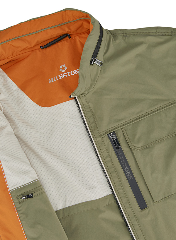 Olivgrüne Herrenjacke mit Reißverschluss, orangefarbenem Innenfutter, lässiger Stil