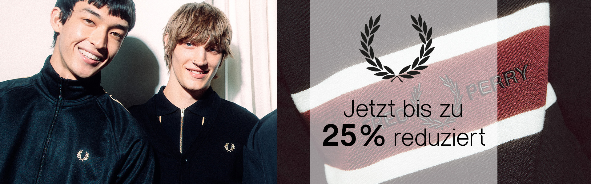 Zwei Männer in schwarzen Sportjacken mit Reißverschluss und gesticktem Logo, casual präsentiert